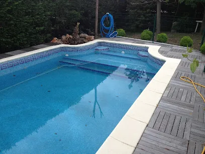 Image de Aquazur services - Piscine Rénovation, entretien et construction