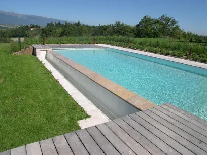 Image de Giordano Patrice - Créateur Piscines Minérales sans liner ou avec :) - Espaces Verts