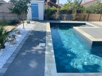 Image de Jaunatre Paysagiste, Pornic, Pisciniste, terrassement, enrobé, assainissement, Loire-Atlantique 44