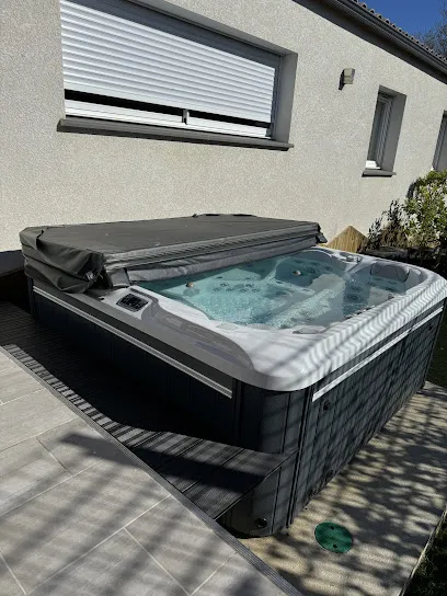 Image de Ligne Spa SAS - Spas, Spas de nage, Accessoires et pièces de rechange - Magasin d'usine