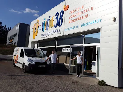 Image de PISCINE 38 VOIRON : Magasin spécialisé piscine / spa / sauna