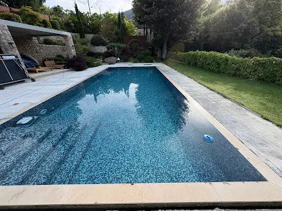 Image de Piscine et paysage ( garnero Yoan )