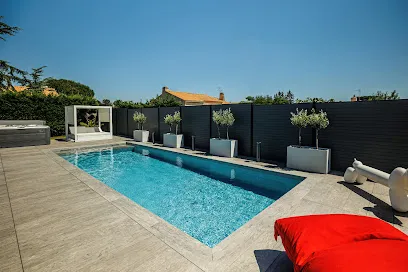 Image de Piscines de France (17) - Construction de piscine (L'Univers de l'Eau)