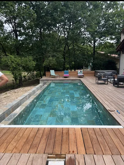 Image de REGARD EXTERIEUR